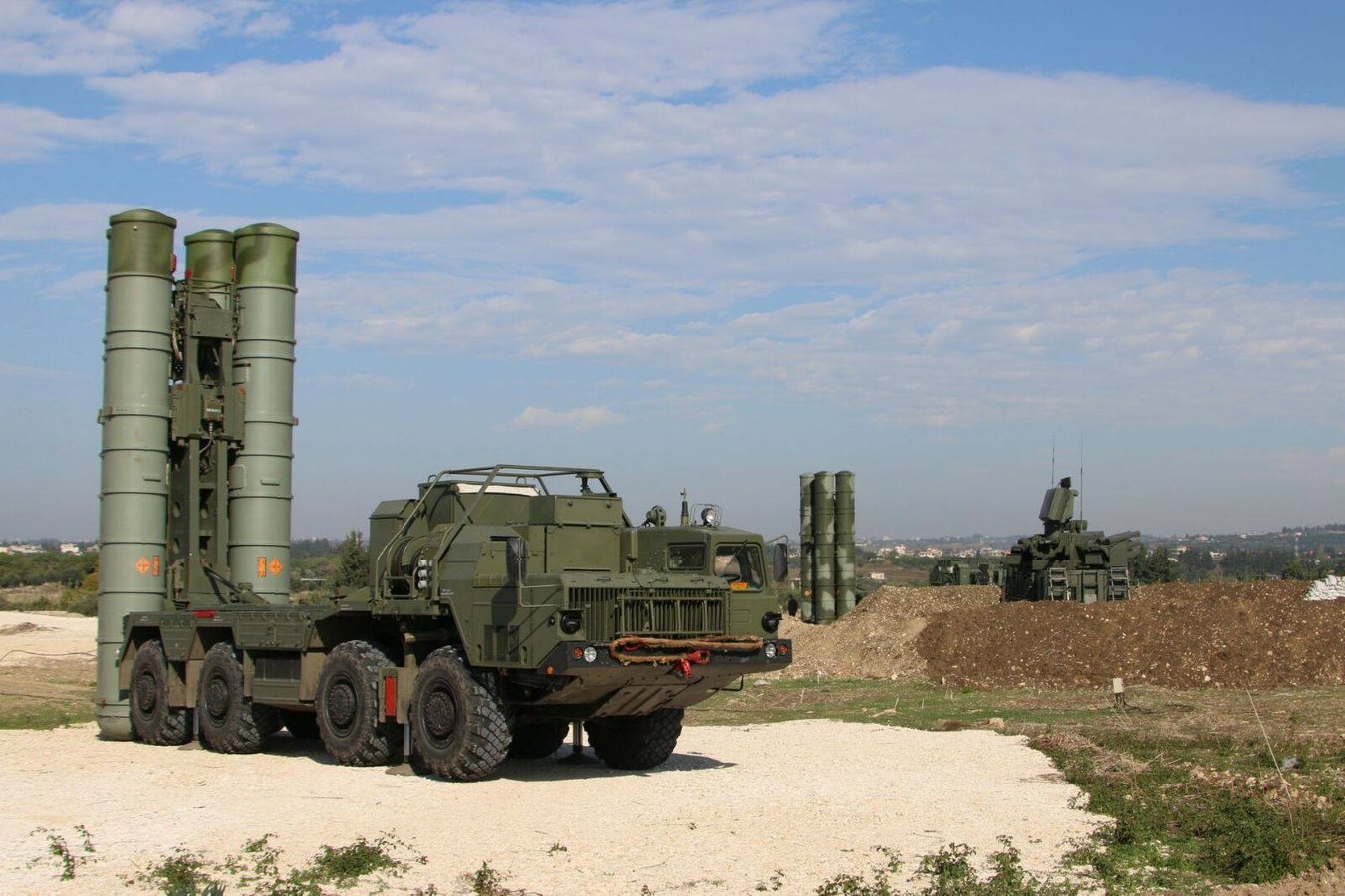 Дрони уразили С-400 за 19 км від комплексу біля Геленджика