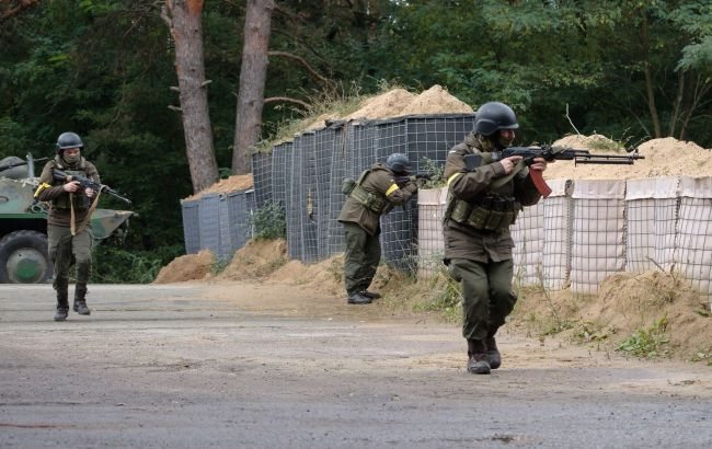 Чорнобильський напрямок укріплюють, але ударного угруповання в Білорусі не бачать