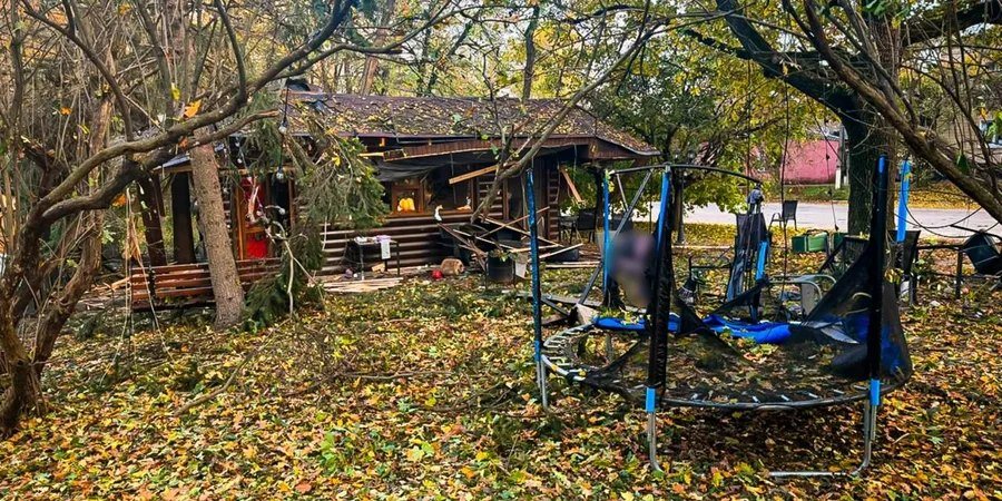 Удар дрона по парку в Новій Водолазі: шестеро загиблих, серед них троє дітей