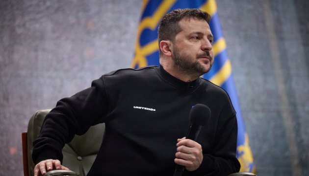Зеленський: пакети амуніції для F-16 вже прямують в Україну
