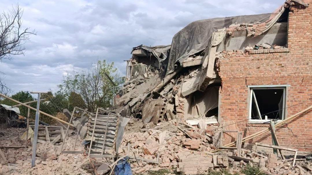 На Харківщині FPV-дрон убив водія, ракетний удар по Леб'яжому травмував чотирьох
