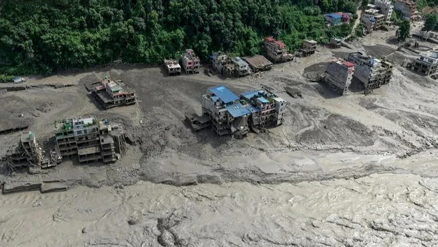 Непал завершив пошуки після повені: 5285 людей зникли безвісти