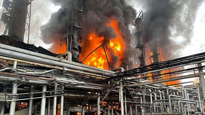 Дрони вперше атакували Новий Уренгой у Росії, виникла пожежа